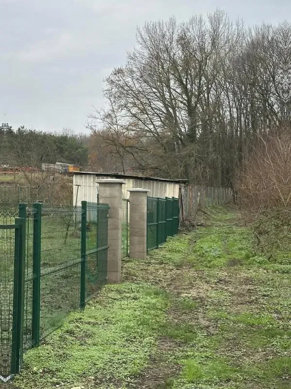 clôture près de Saint-Georges-sur-Baulche